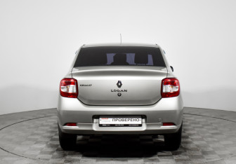 Подержанный автомобиль Renault Logan Sedan 2017 года (6 фото)