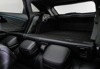 Подержанный автомобиль Exeed RX 2023 года (35 фото)