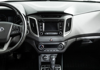 Подержанный автомобиль Hyundai Creta 2018 года (14 фото)