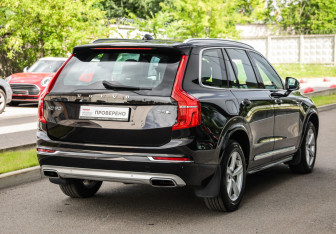 Подержанный автомобиль Volvo XC90 2016 года (6 фото)