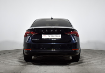 Подержанный автомобиль Skoda Octavia Liftback 2021 года (6 фото)