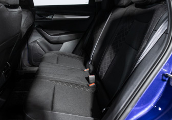 Подержанный автомобиль Skoda Karoq 2021 года (10 фото)