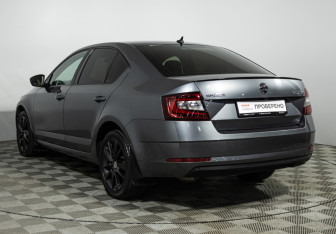 Подержанный автомобиль Skoda Octavia Liftback 2017 года (7 фото)