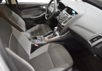 Подержанный автомобиль Ford Focus Sedan 2014 года (12 фото)