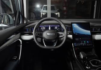 Новый Geely Atlas 2026 (16 фото)
