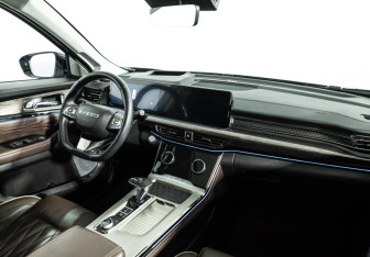 Подержанный автомобиль Exeed VX 2023 года (9 фото)