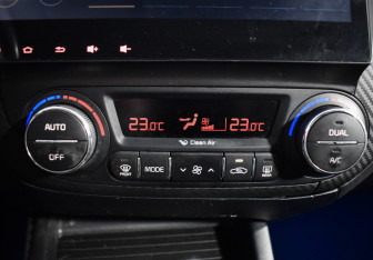 Подержанный автомобиль Kia Cerato Sedan 2014 года (16 фото)