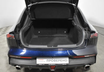 Подержанный автомобиль Changan UNI-V 2023 года (24 фото)