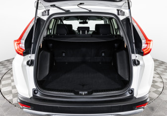 Подержанный автомобиль Honda CR-V 2018 года (24 фото)