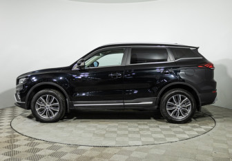 Подержанный автомобиль Geely Atlas Pro 2022 года (8 фото)