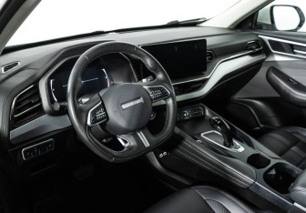 Подержанный автомобиль Haval F7 2022 года (11 фото)