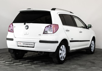 Подержанный автомобиль Geely MK Cross 2012 года (5 фото)