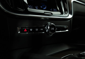 Подержанный автомобиль Volvo S60 2020 года (19 фото)