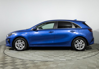 Подержанный автомобиль Kia Ceed Hatchback 2019 года (8 фото)