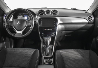 Подержанный автомобиль Suzuki Vitara 2020 года (13 фото)