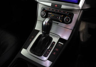 Подержанный автомобиль Volkswagen Passat Wagon 2011 года (13 фото)