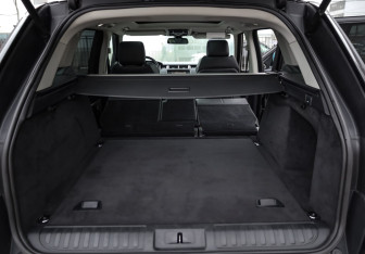 Подержанный автомобиль Land Rover Range Rover Sport 2016 года (33 фото)
