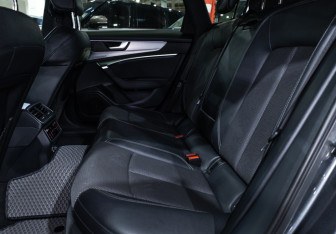 Подержанный автомобиль Audi A6 Wagon 2018 года (18 фото)