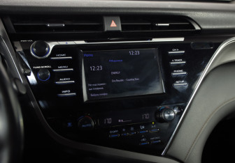 Подержанный автомобиль Toyota Camry Sedan 2019 года (13 фото)