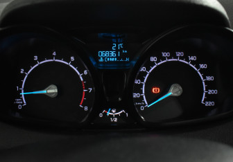Подержанный автомобиль Ford EcoSport 2014 года (21 фото)