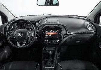 Подержанный автомобиль Renault Kaptur 2020 года (10 фото)
