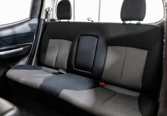 Подержанный автомобиль Mitsubishi L200 2022 года (23 фото)