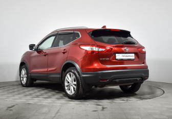 Подержанный автомобиль Nissan Qashqai 2017 года (7 фото)