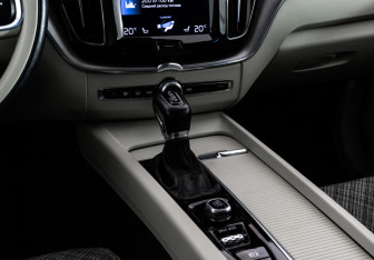 Подержанный автомобиль Volvo XC60 2021 года (13 фото)