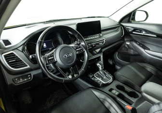 Подержанный автомобиль Kia Seltos 2020 года (11 фото)