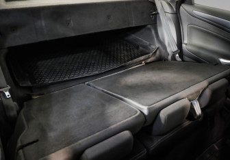 Подержанный автомобиль Ford Mondeo Sedan 2010 года (27 фото)