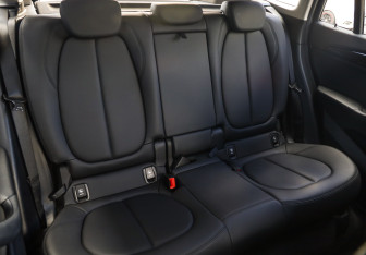 Подержанный автомобиль BMW X1 2021 года (25 фото)