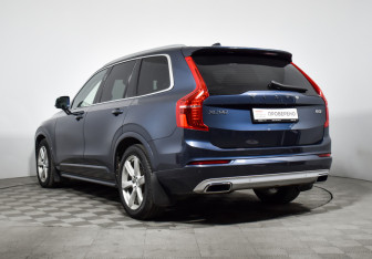 Подержанный автомобиль Volvo XC90 2019 года (7 фото)