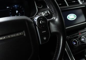 Подержанный автомобиль Land Rover Range Rover Sport 2017 года (20 фото)