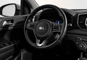 Подержанный автомобиль Kia Sportage 2017 года (15 фото)