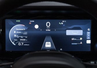 Подержанный автомобиль Geely Monjaro 2023 года (12 фото)