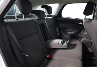 Подержанный автомобиль Ford Focus Wagon 2017 года (14 фото)