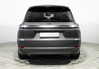 Подержанный автомобиль LiXiang L9 2024 года (6 фото)