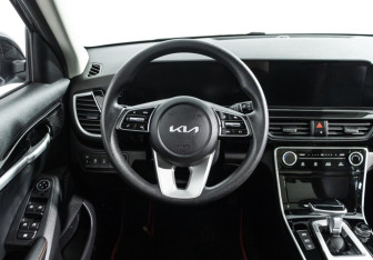 Подержанный автомобиль Kia Seltos 2023 года (22 фото)