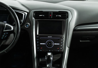 Подержанный автомобиль Ford Mondeo Sedan 2018 года (14 фото)