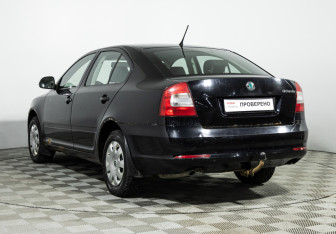 Подержанный автомобиль Skoda Octavia Liftback 2012 года (7 фото)