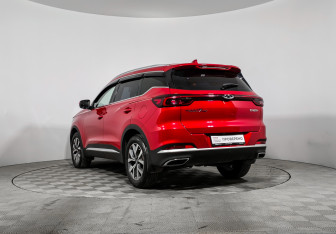 Подержанный автомобиль Chery Tiggo 7 Pro 2022 года (7 фото)