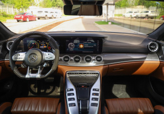 Подержанный автомобиль Mercedes-Benz AMG GT Liftback 2019 года (15 фото)