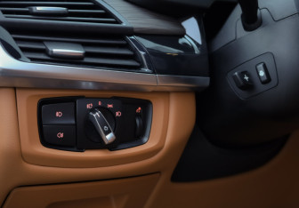 Подержанный автомобиль BMW X6 2016 года (16 фото)