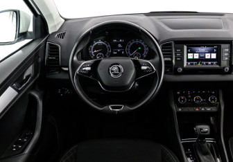 Подержанный автомобиль Skoda Karoq 2021 года (12 фото)