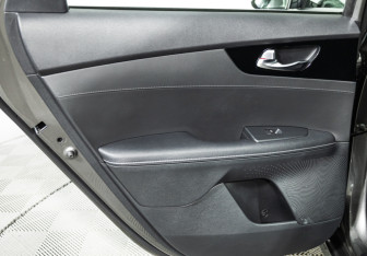 Подержанный автомобиль Kia Cerato Sedan 2020 года (26 фото)