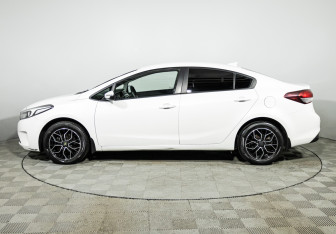 Подержанный автомобиль Kia Cerato Sedan 2018 года (8 фото)