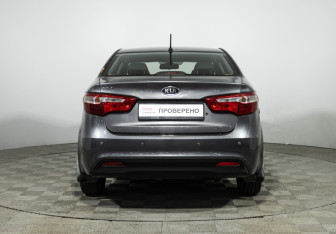 Подержанный автомобиль Kia Rio Sedan 2012 года (6 фото)