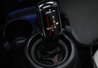 Подержанный автомобиль MINI Hatch 2019 года (23 фото)