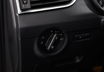 Подержанный автомобиль Skoda Octavia Liftback 2016 года (17 фото)