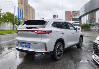 Подержанный автомобиль Exeed TXL 2022 года (4 фото)